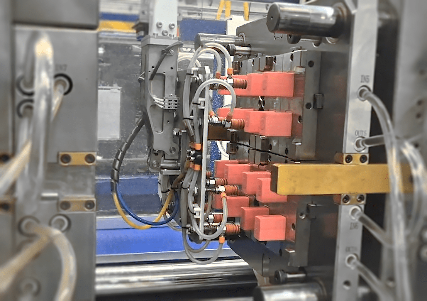 AGILLE all-electric Injection Molding