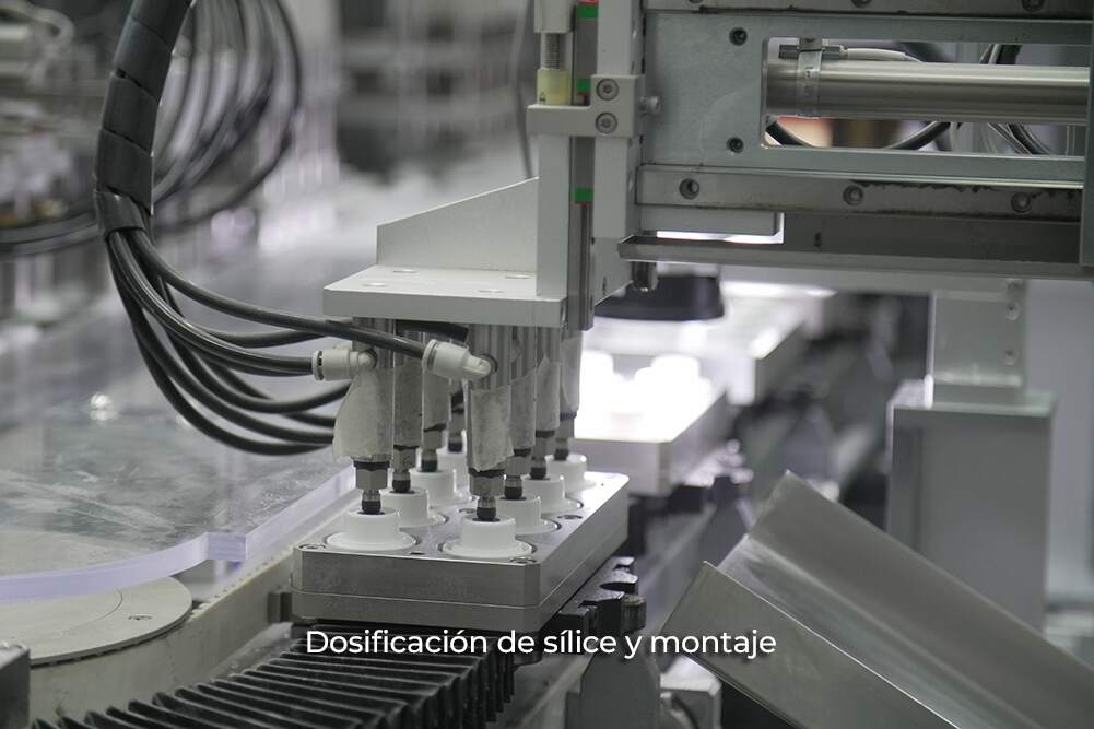 Dosificacion de silice y montaje de tapa AGILLE